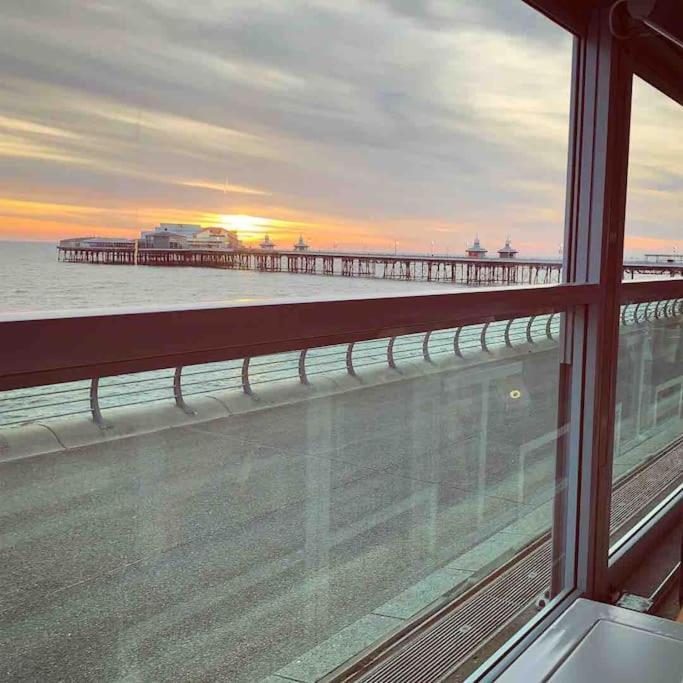 Winter Gardens North Pier 2 Bed Lägenhet Blackpool Exteriör bild